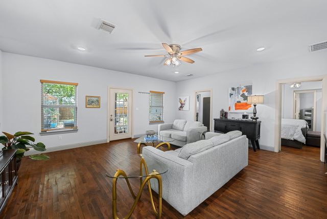 7518 Morton Street, Dallas, TX 75209