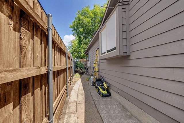 7518 Morton Street, Dallas, TX 75209