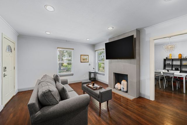 7518 Morton Street, Dallas, TX 75209