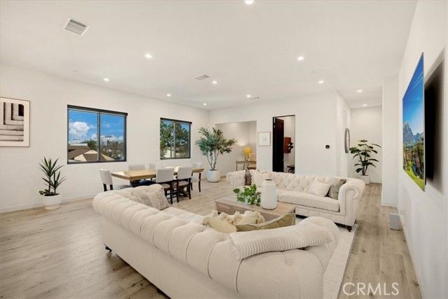 756 W 19th Street B, Costa Mesa, CA 92627