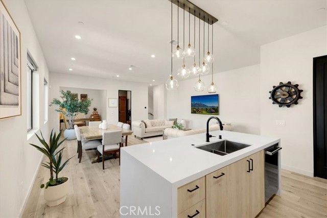 756 W 19th Street B, Costa Mesa, CA 92627