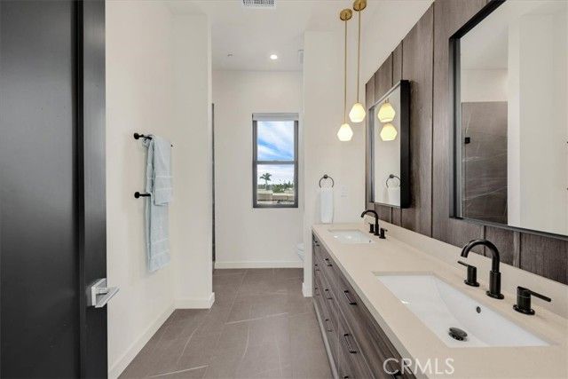 756 W 19th Street B, Costa Mesa, CA 92627