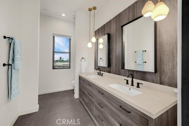 756 W 19th Street B, Costa Mesa, CA 92627