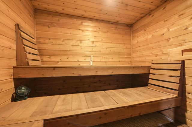 2100 Garfield Avenue 3, Minneapolis, MN 55405