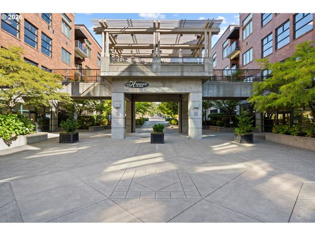 400 W 8TH St 236, Vancouver, WA 98660