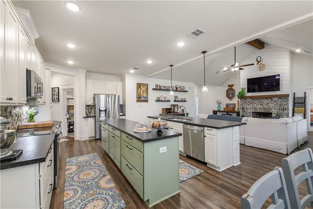 12296 County Road 175, Iola, TX 77861