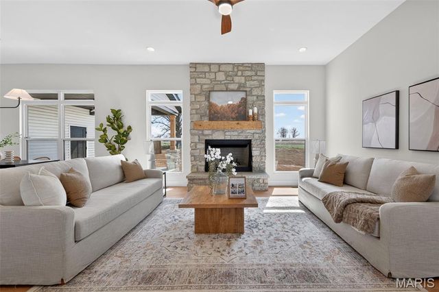226 Autumn Hallow Ct, Old Monroe, MO 63369