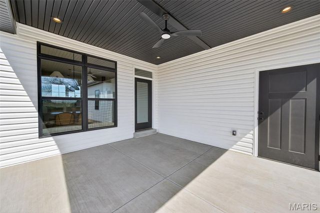 226 Autumn Hallow Ct, Old Monroe, MO 63369