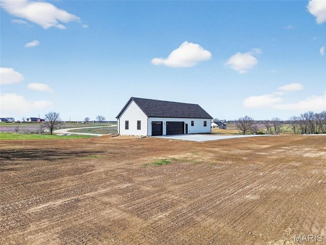 226 Autumn Hallow Ct, Old Monroe, MO 63369