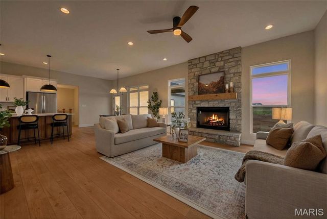 226 Autumn Hallow Ct, Old Monroe, MO 63369