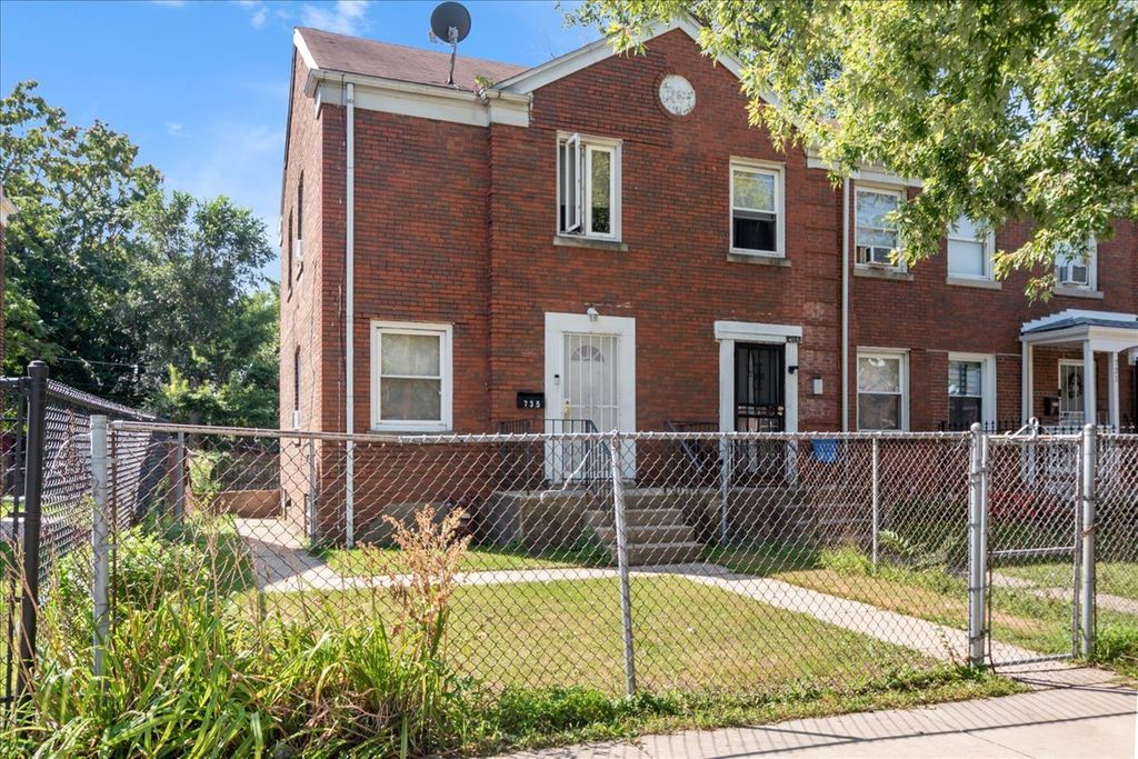 735 E 105th Place, Chicago, IL 60628