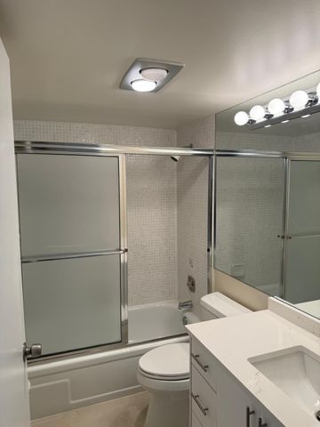 400 VILLAGE GREEN Circle W 105, Palm Springs, FL 33461