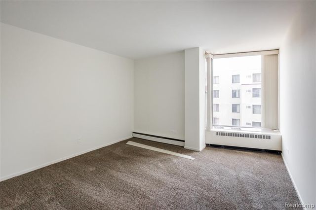 8200 E Jefferson Avenue 1605, Detroit, MI 48214