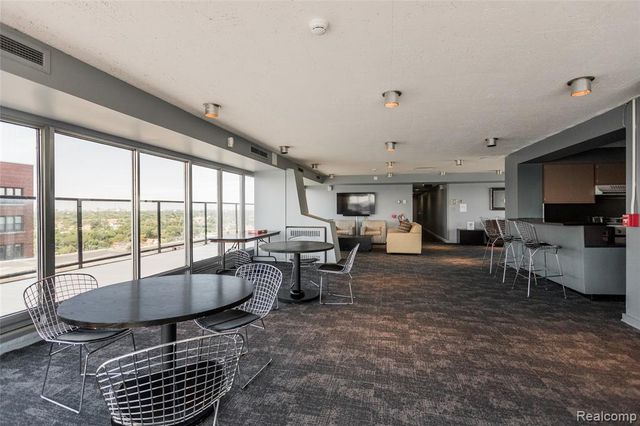 8200 E Jefferson Avenue 1605, Detroit, MI 48214