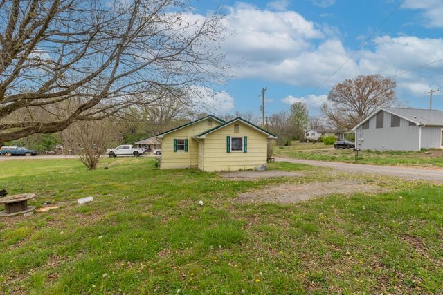 124 County Road 882, Etowah, TN 37331