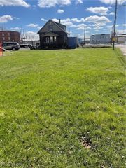 1107 Market Avenue S, Canton, OH 44707