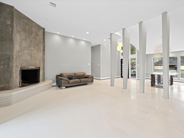 5603 Grape Street, Houston, TX 77096