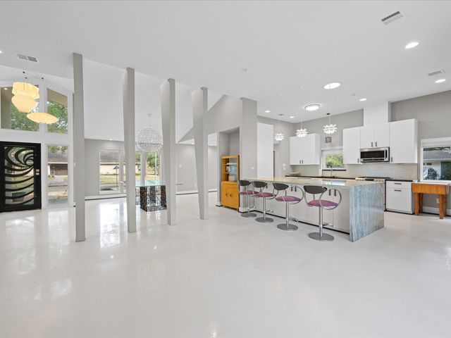 5603 Grape Street, Houston, TX 77096