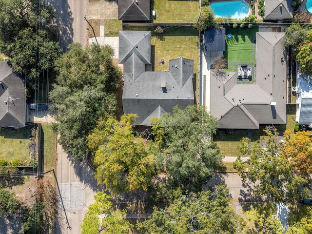 5603 Grape Street, Houston, TX 77096