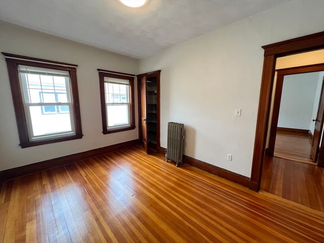171 School St 1, Watertown, MA 02472