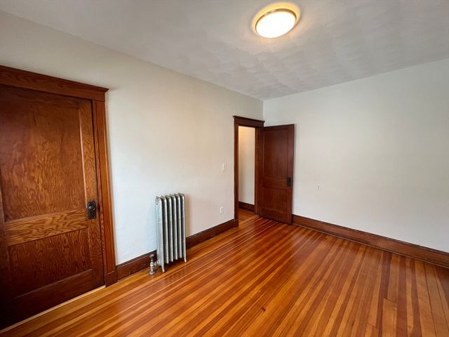 171 School St 1, Watertown, MA 02472