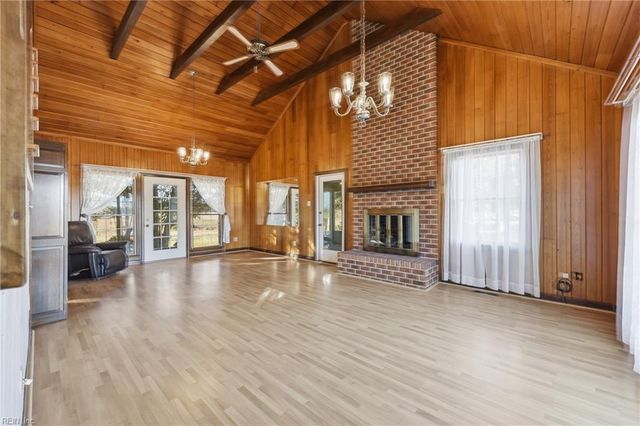 14494 Bowling Green RD, Windsor, VA 23487