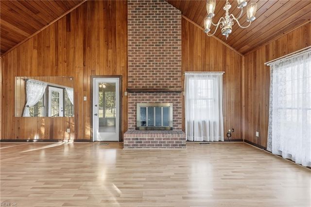 14494 Bowling Green RD, Windsor, VA 23487