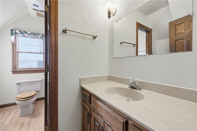 14494 Bowling Green RD, Windsor, VA 23487