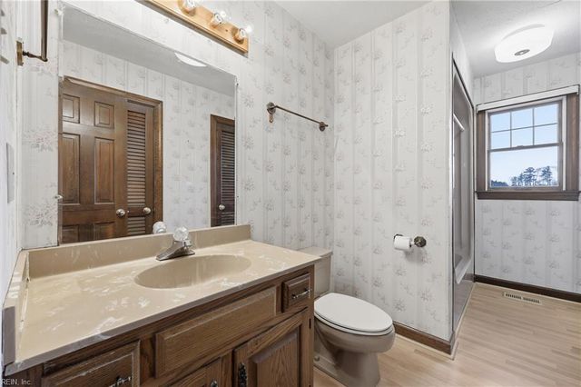 14494 Bowling Green RD, Windsor, VA 23487