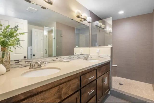 533 Bonair Way, La Jolla, CA 92037