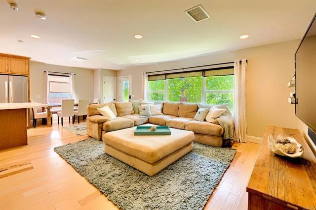 533 Bonair Way, La Jolla, CA 92037