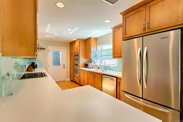 533 Bonair Way, La Jolla, CA 92037