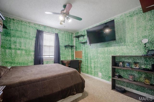 104 Chouteau Trace Parkway, Granite City, IL 62040