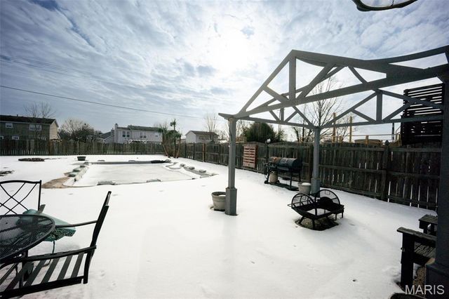 104 Chouteau Trace Parkway, Granite City, IL 62040