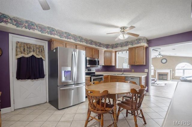 104 Chouteau Trace Parkway, Granite City, IL 62040