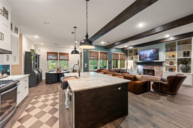 8861 Catamaran Way, Montgomery, TX 77316