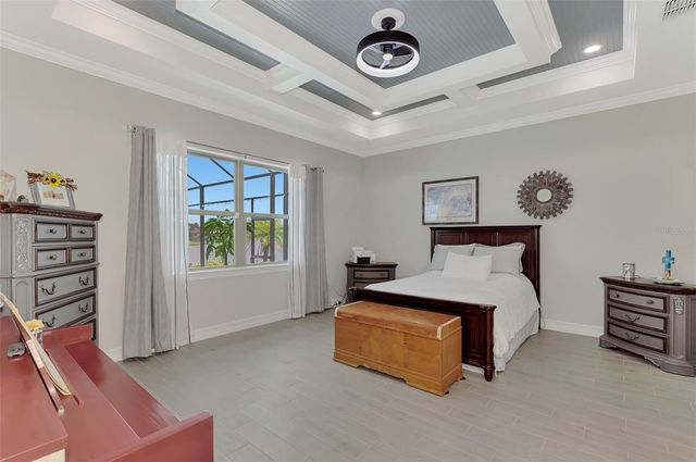 292 VILLORESI BOULEVARD, North Venice, FL 34275