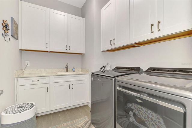 292 VILLORESI BOULEVARD, North Venice, FL 34275