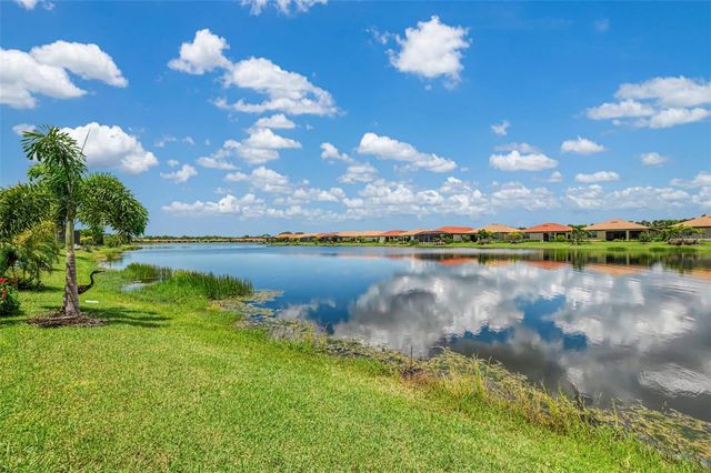 292 VILLORESI BOULEVARD, North Venice, FL 34275