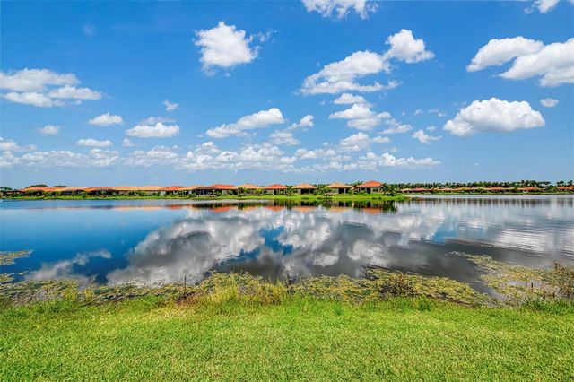 292 VILLORESI BOULEVARD, North Venice, FL 34275