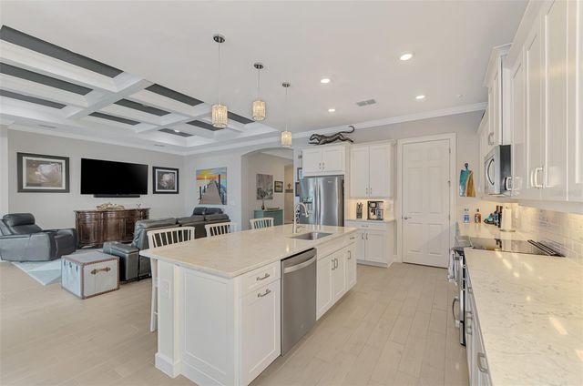 292 VILLORESI BOULEVARD, North Venice, FL 34275