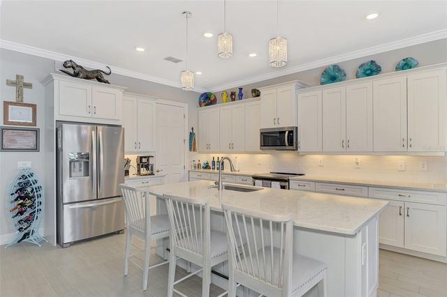 292 VILLORESI BOULEVARD, North Venice, FL 34275