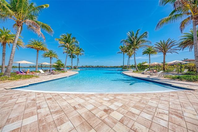 292 VILLORESI BOULEVARD, North Venice, FL 34275