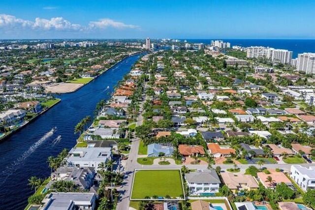 700 Malaga Drive, Boca Raton, FL 33432