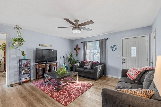 18958 S 1491 Road, Nevada, MO 64772