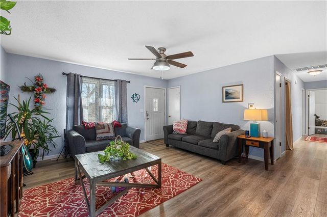 18958 S 1491 Road, Nevada, MO 64772