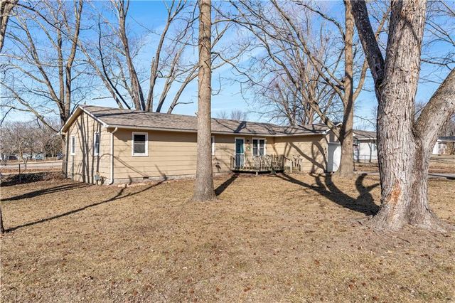 18958 S 1491 Road, Nevada, MO 64772