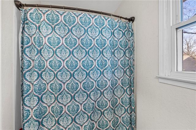 18958 S 1491 Road, Nevada, MO 64772