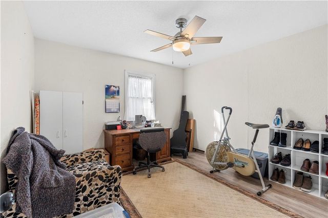 18958 S 1491 Road, Nevada, MO 64772