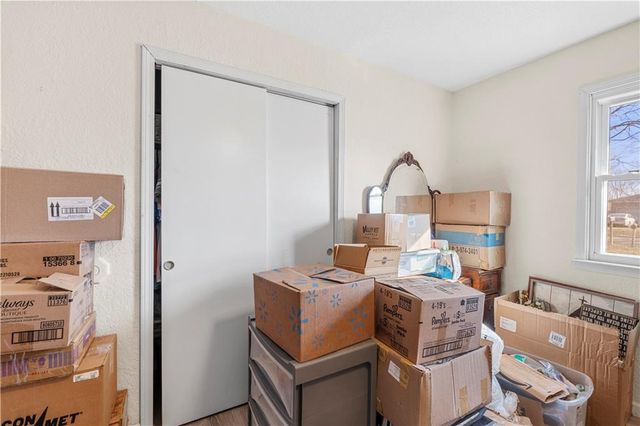 18958 S 1491 Road, Nevada, MO 64772